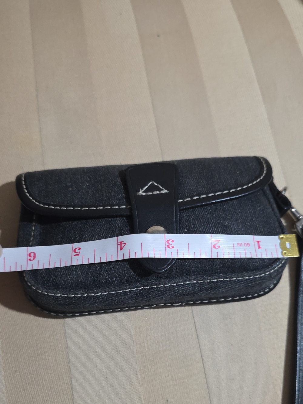 VINTAGE DOONEY & BOURKE BLACK WRISTLET - Picture 5 of 6